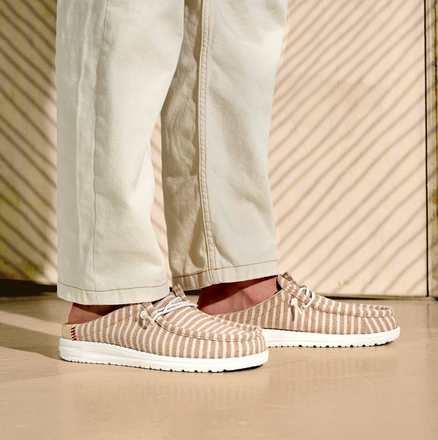 Wally Slip Resort ÿ Tan/White - Image 2